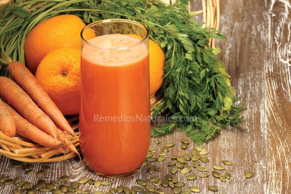  jugo de naranja pomelo y zanahoria para las espinillas